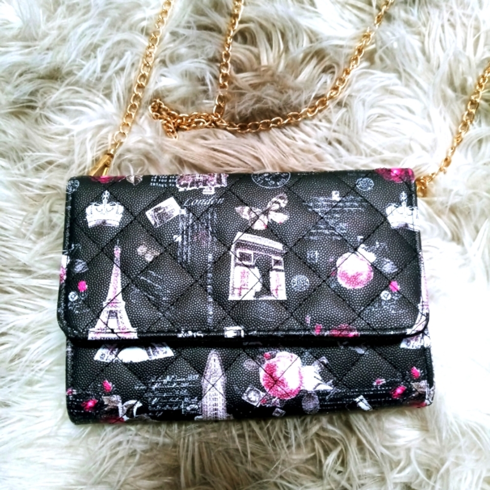 Trendy Black cross body purse